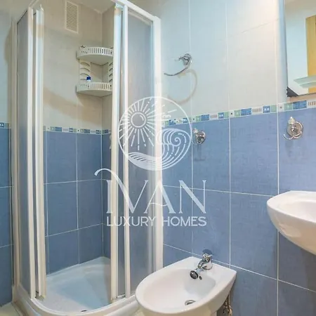 Casa Eugen Ivan Luxury Homes 4ªpta Sur 1ªlinea